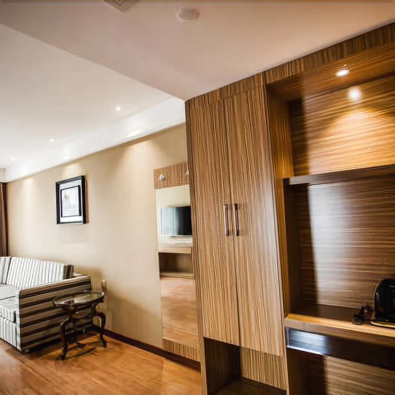 Yunju Lanjiang Hotel