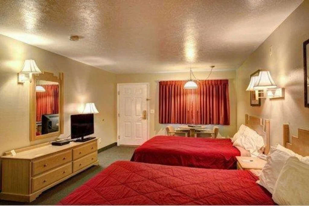 Cathedral Valley Inn