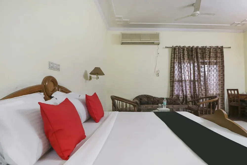 Capital O 49883 Hotel Sutlej Classic