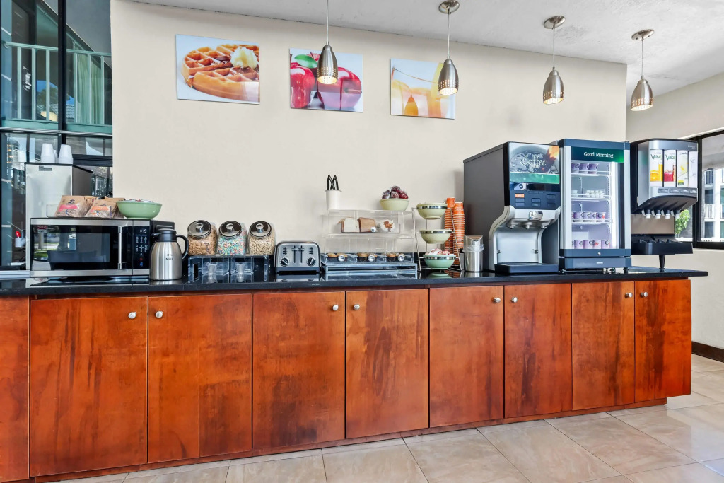 Quality Inn & Suites at Tropicana Field