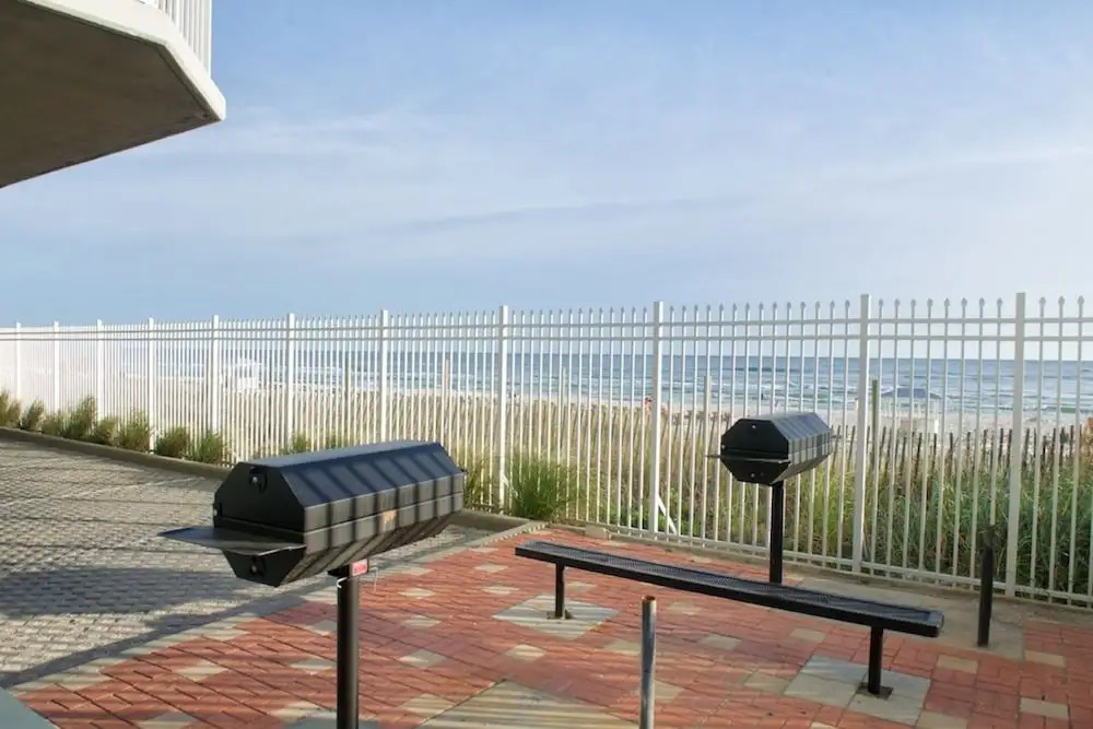 Majestic Beach Towers Resort by Panhandle Getaways