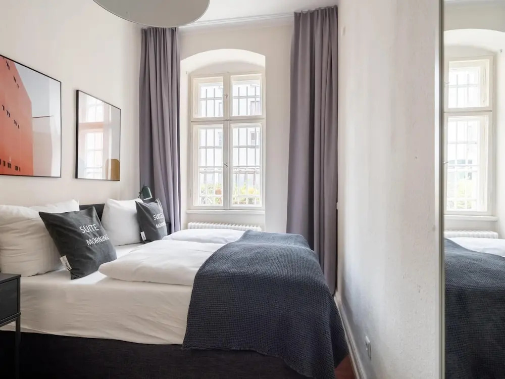 Primeflats - Huge Apartment at Gasometer 17