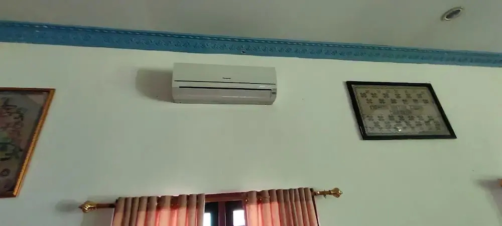 Hotel O Fanilly Guest House MarabahanNearJembatan Rumpiang