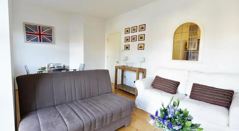 Grange Road Halldis Apartment