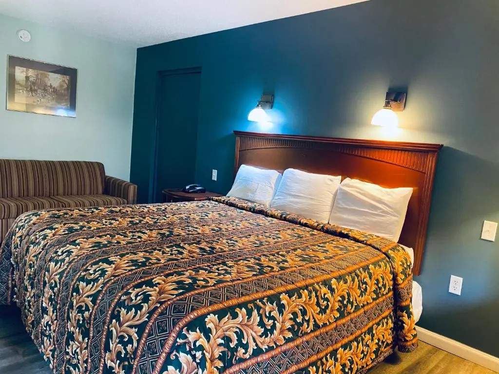 Excel Inn & Suites