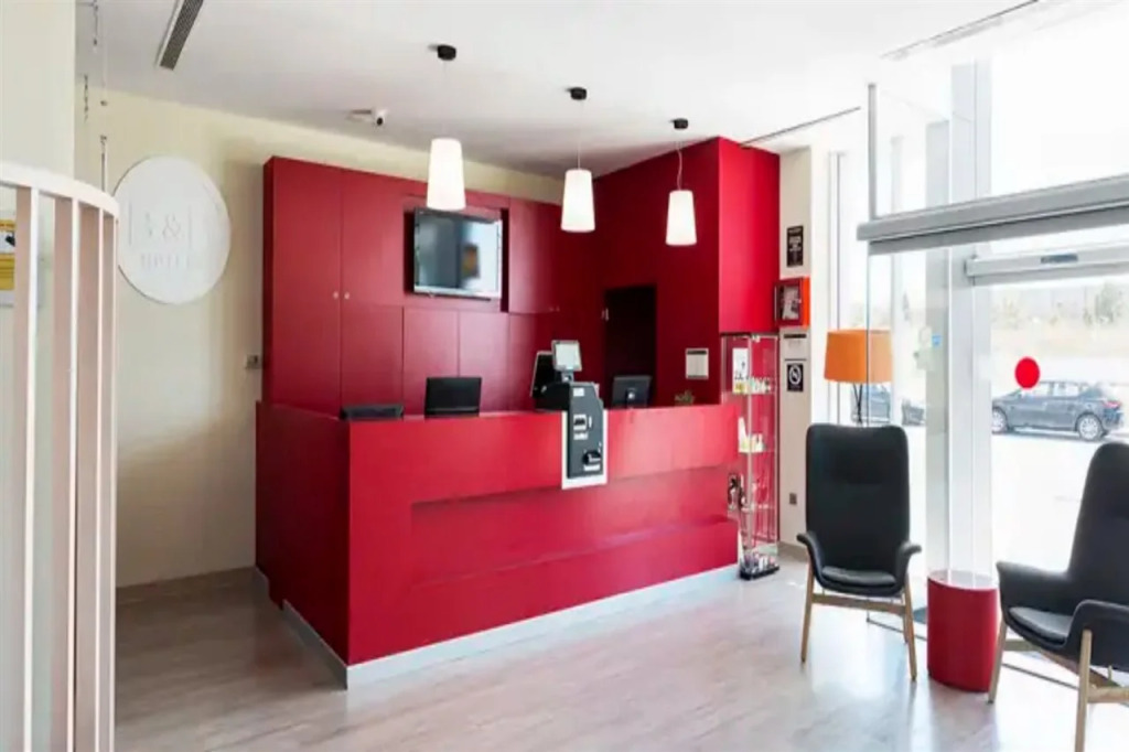 B&B HOTEL Granada