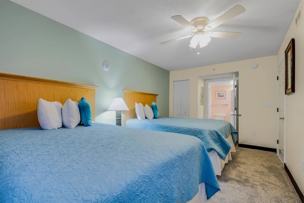 Paradise Resort 410