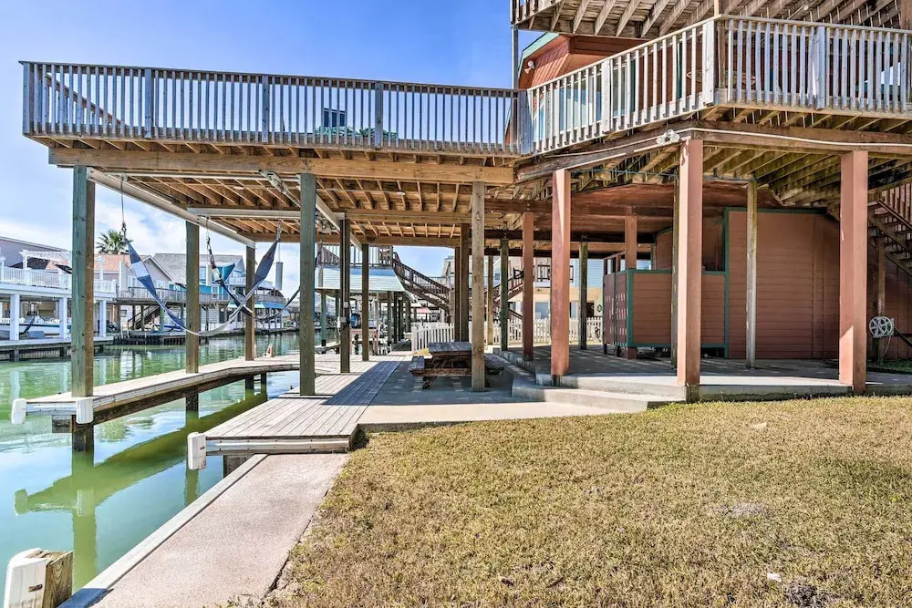 1 Mi to Sea Isle Beach: Canal-front Gem w/ Dock!