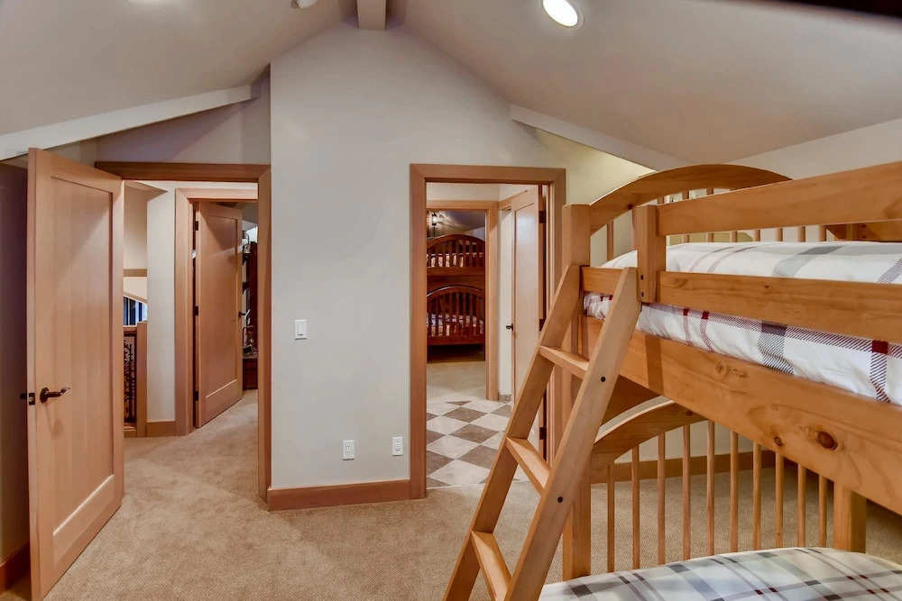 Pine Ridge Estate