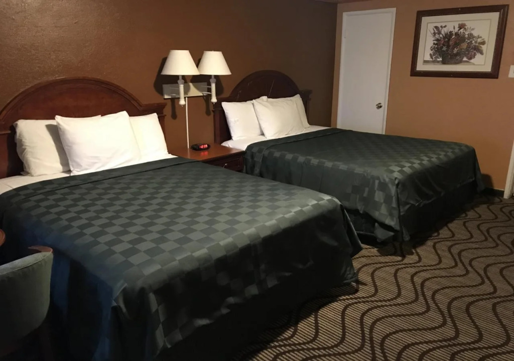 New Corral Motel
