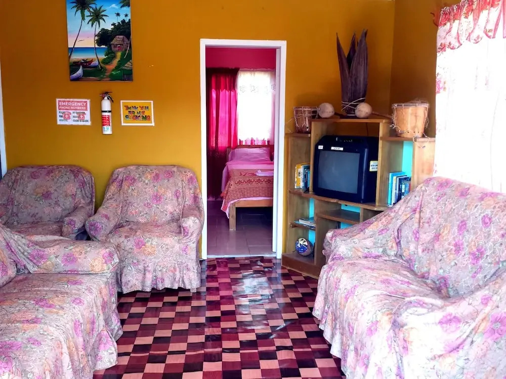 Belize Cultural Adventure Guesthouse