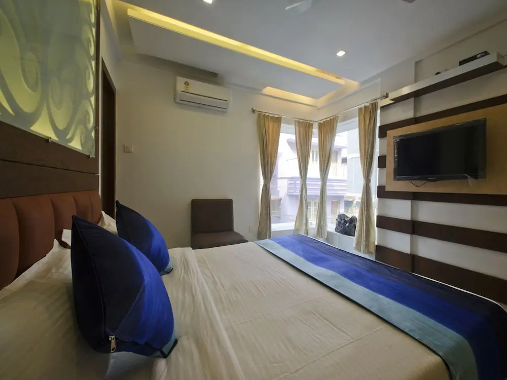 OYO 8433 Hotel