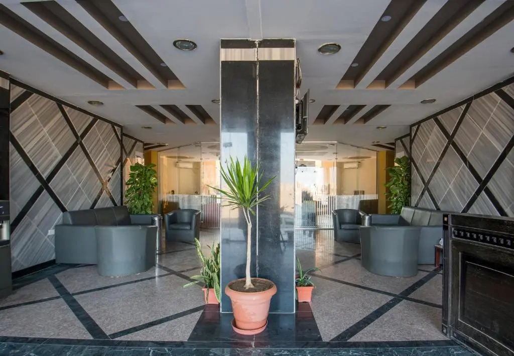 Poolside With Patio Near El Gouna - 2 x Large Pools & Kitchen - European Standards - Tiba Resort P4