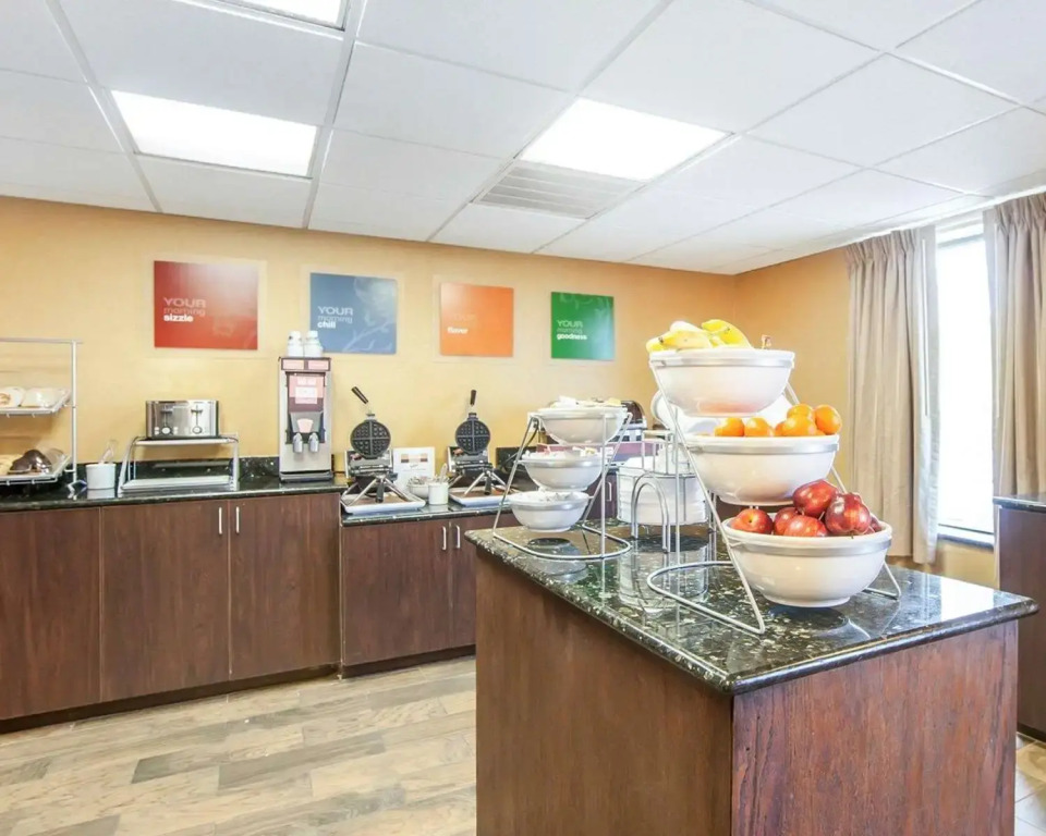 Comfort Suites