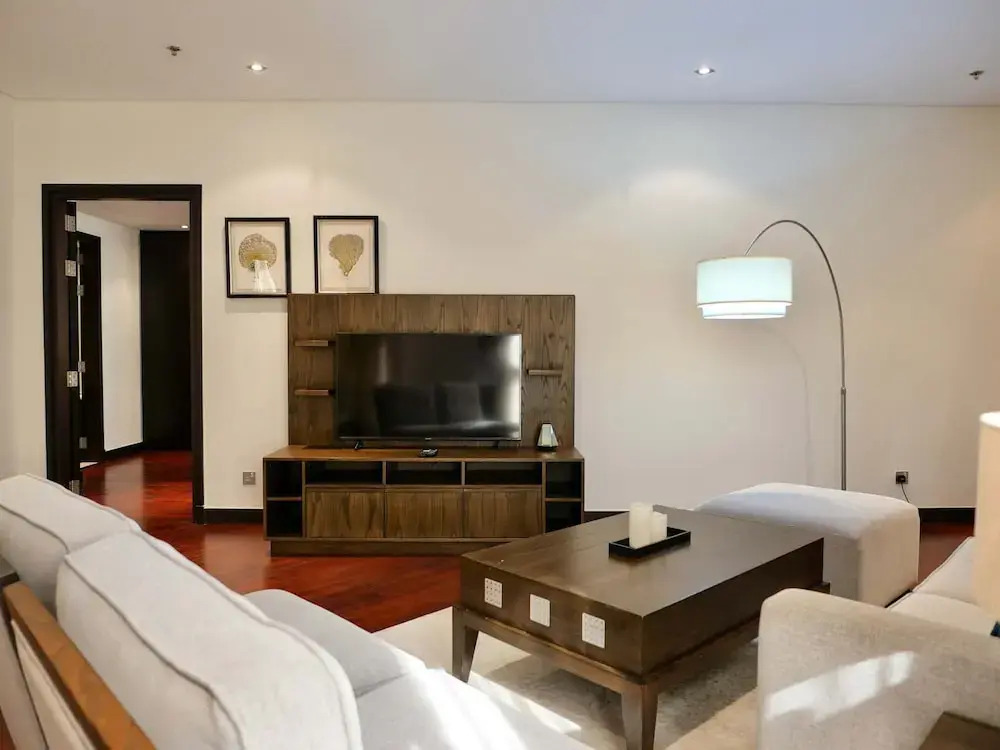 Oceanfront 2BR Apartment With Sea Views