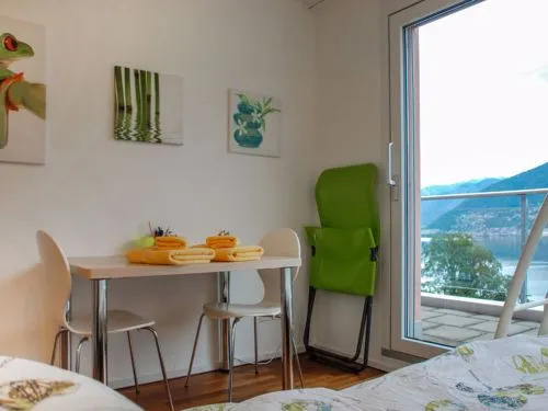 Vista Lago Maggiore 1.floor left