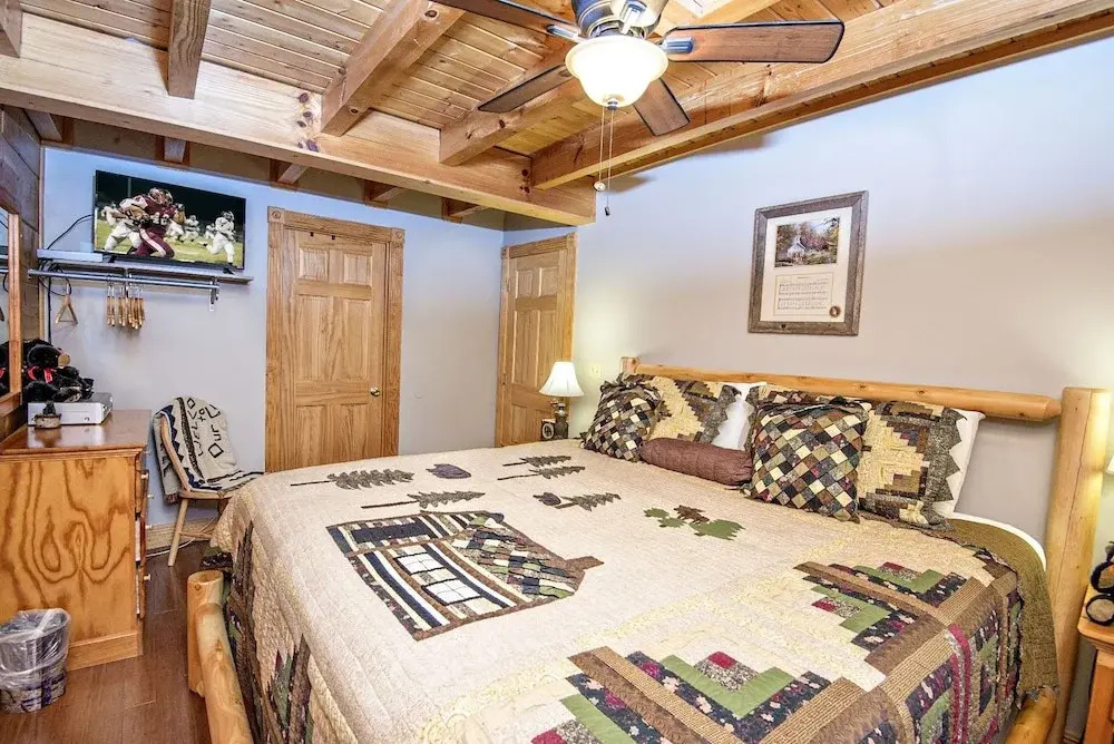 ER100 - Making Memories Great location - Close to town! cabin