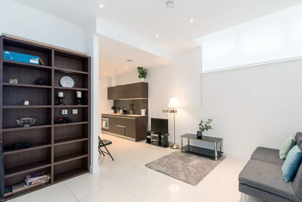 Modern 1BR Home in Kings Cross! 3 Guests