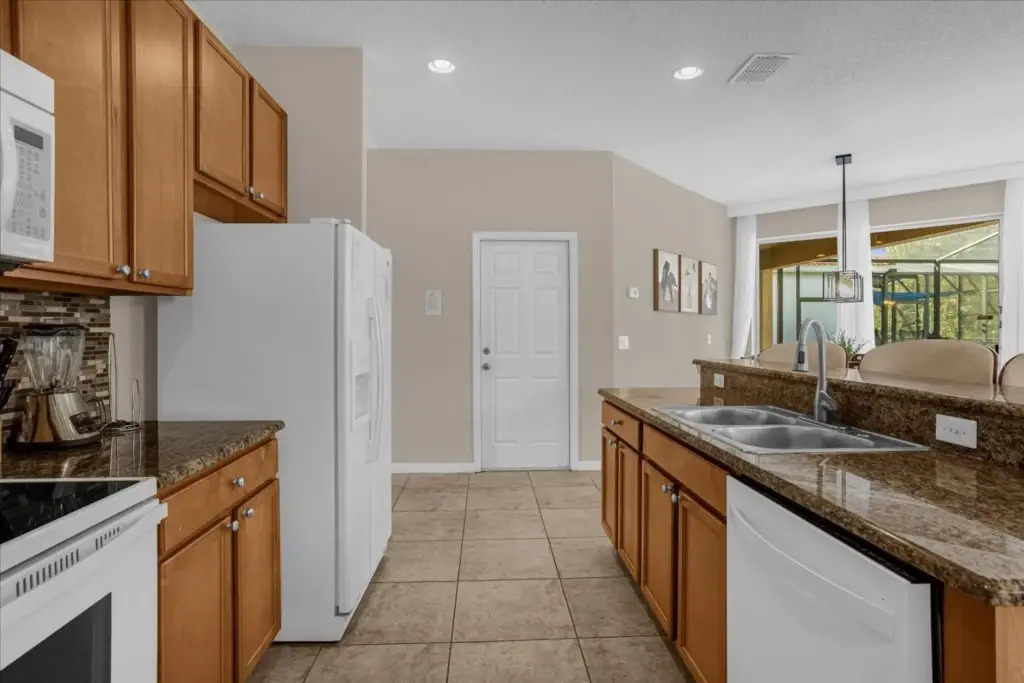 4 Bd 4 Ba Bella Vida 440 Lf