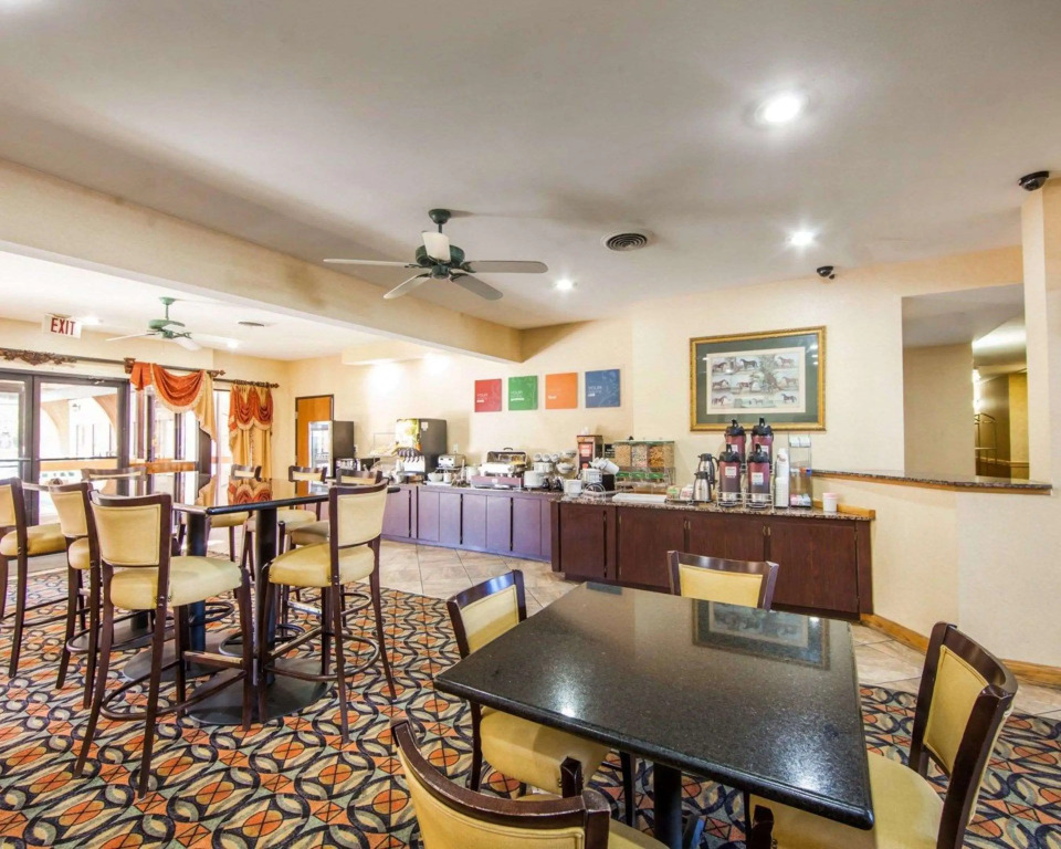 Comfort Suites London South