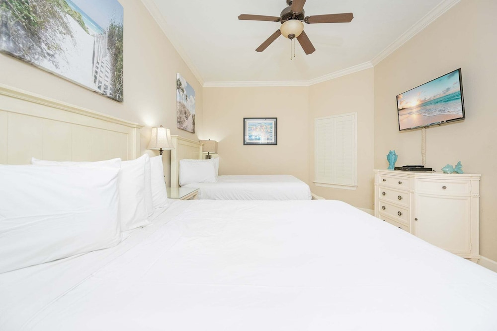 The Oasis 302 Formerly Phoenix West Ii 302 3 Bedroom Condo
