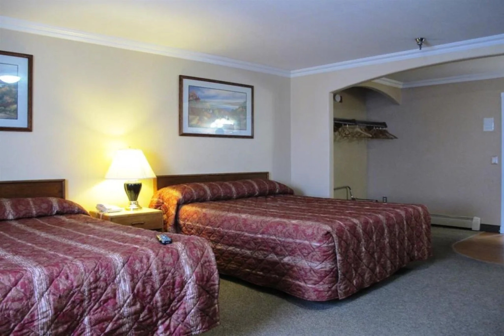 Merrill Field Inn