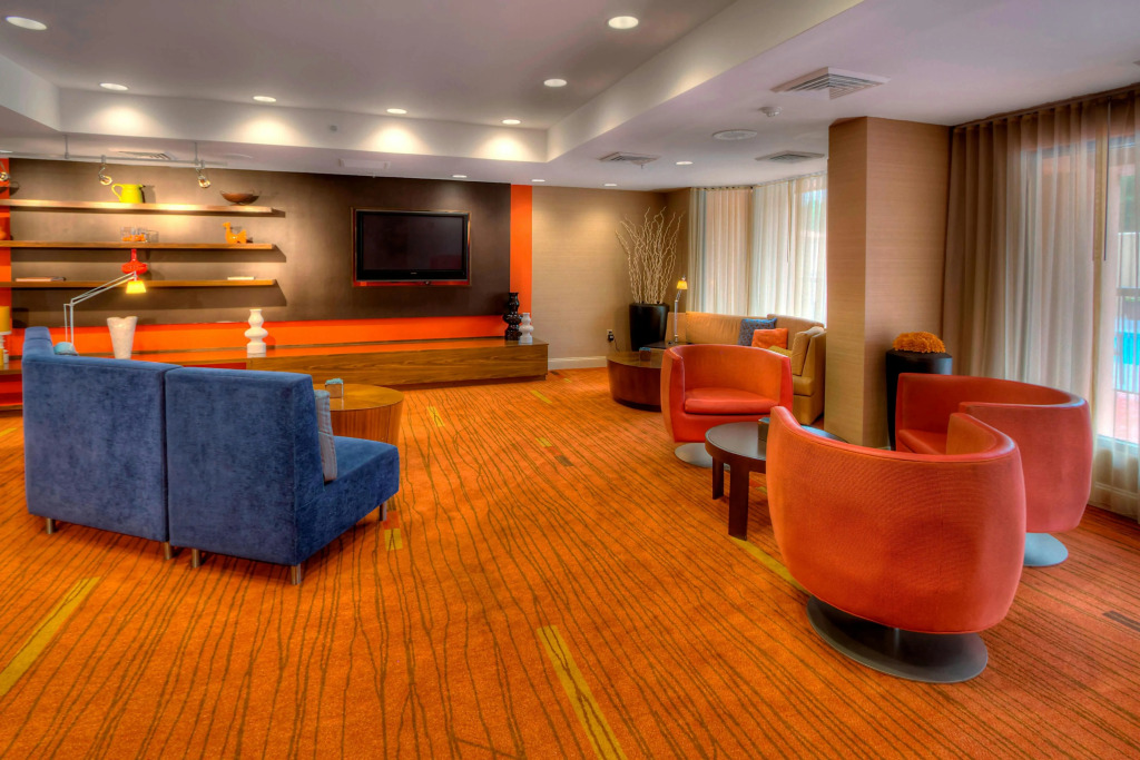 Courtyard by Marriott Burlington