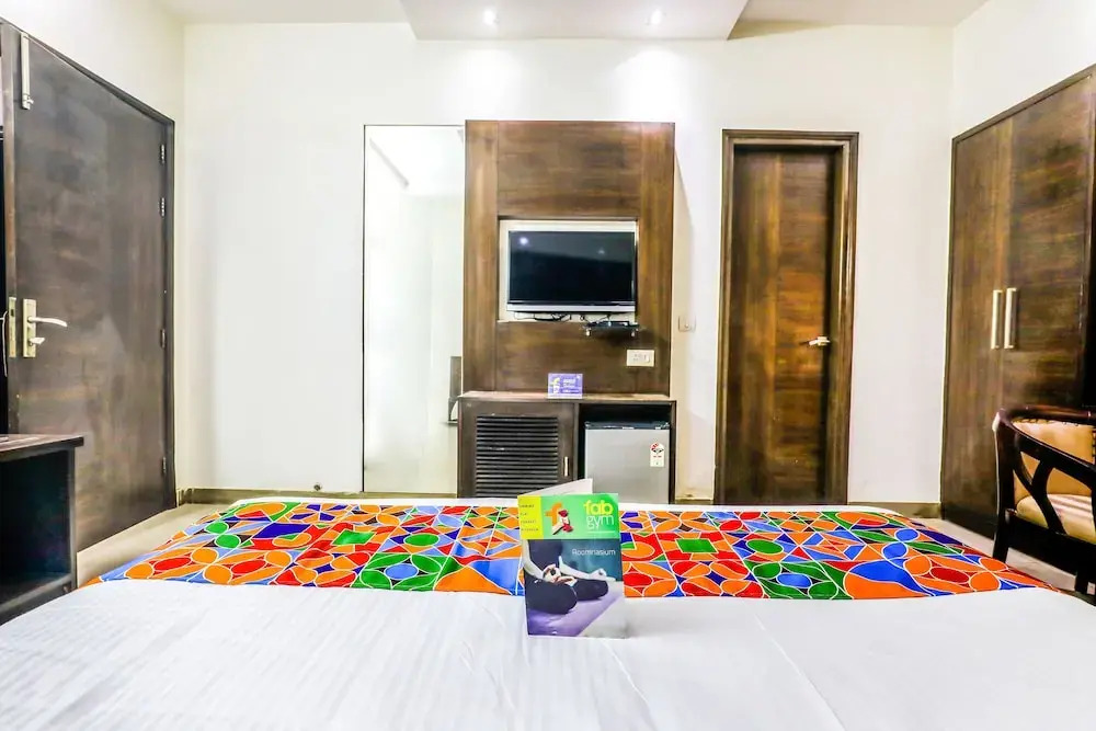 FabHotel Vizion Rezi