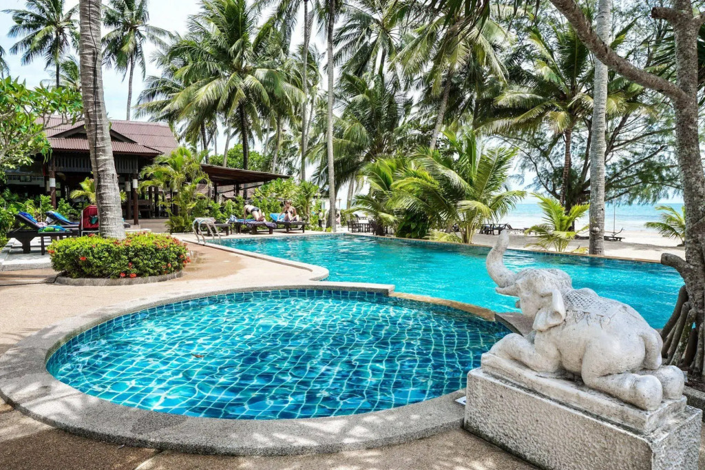 Am Samui Resort Taling Ngam