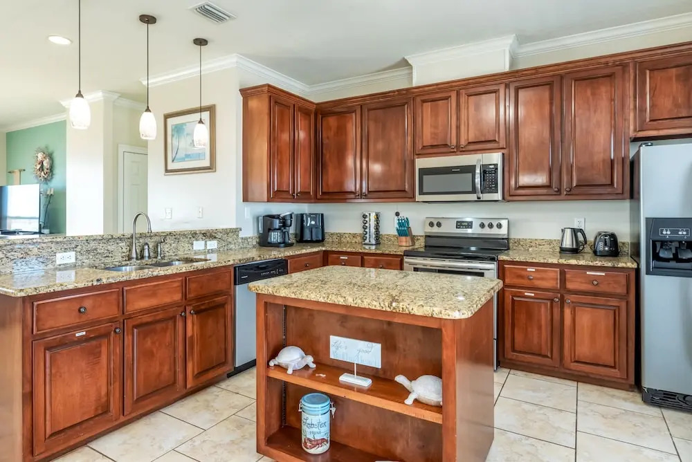 Just Beachy - 103 Tecumseh 4 Bedroom Home by RedAwning