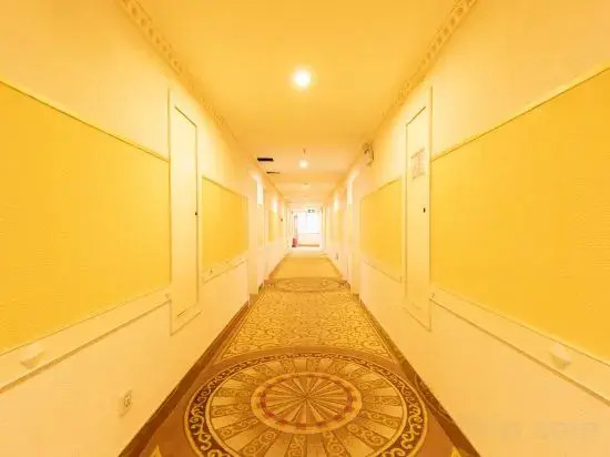 TianLong Hotel（Qujing Nancheng Store）