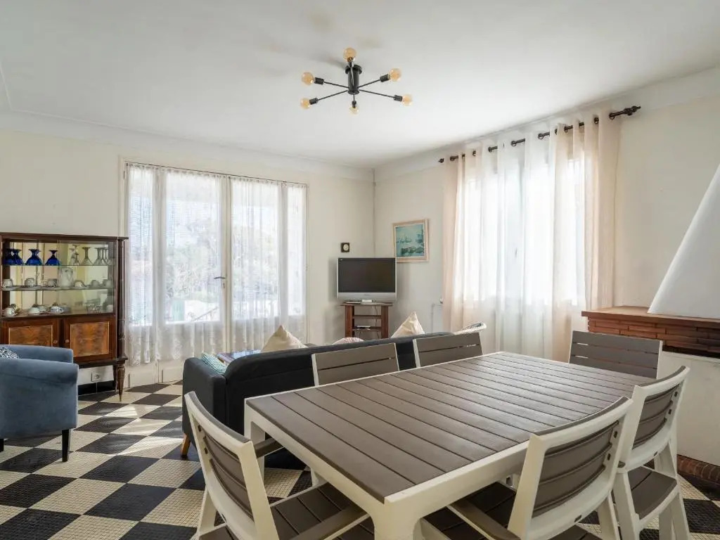 Maison à 150m de l’océan, 6 pers, terrasse, jardin, proche activités - FR-1-50-93