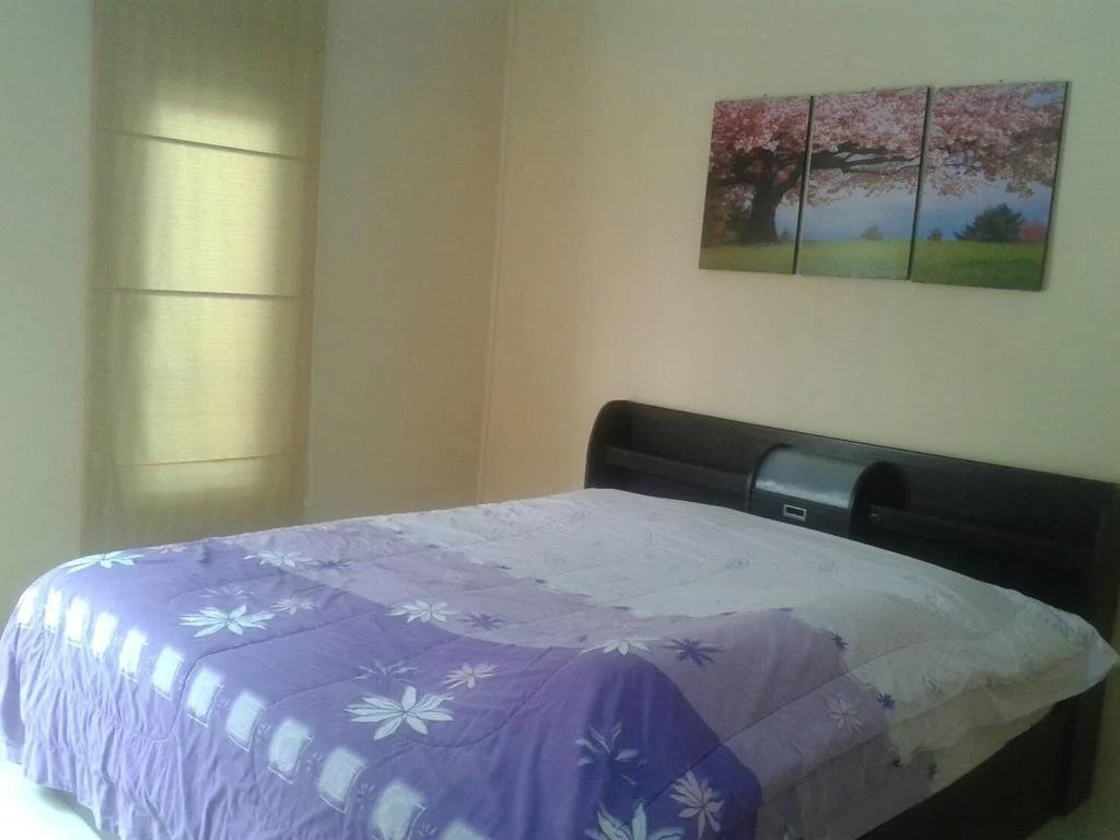 Back-Budget Hostel