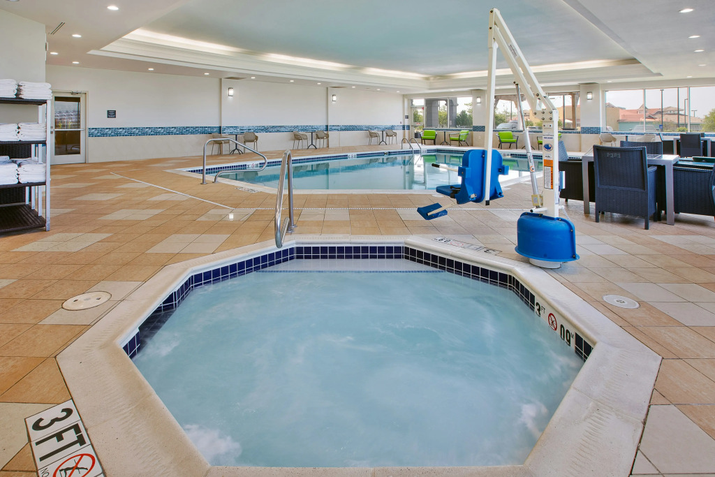 Hampton Inn & Suites Cleveland-Beachwood