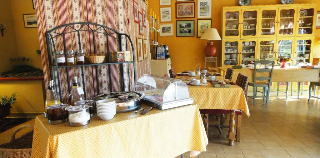 Hôtel & Résidence Lou Paradou Gréoux Les Bains