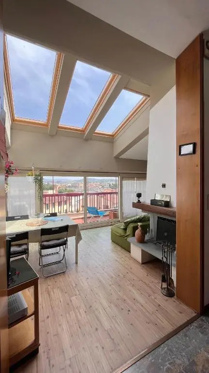 Settesanti Vintage Attic