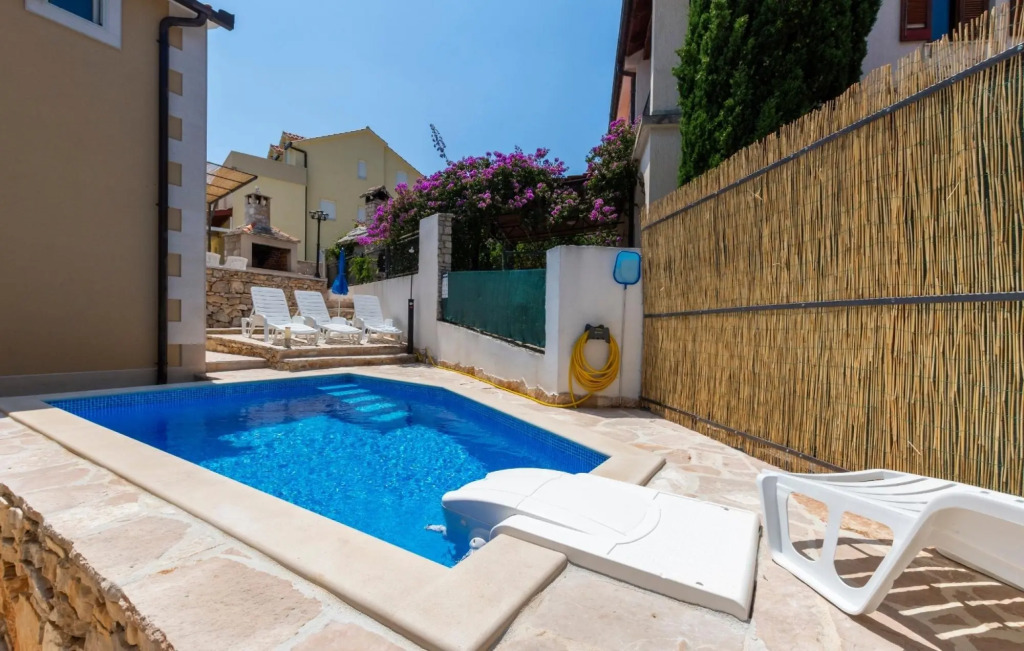 Dalis - Open Swimming Pool - A1 kat