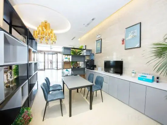 Jiatai Chain Business Hotel (Zhuanghe High-speed Railway Station)