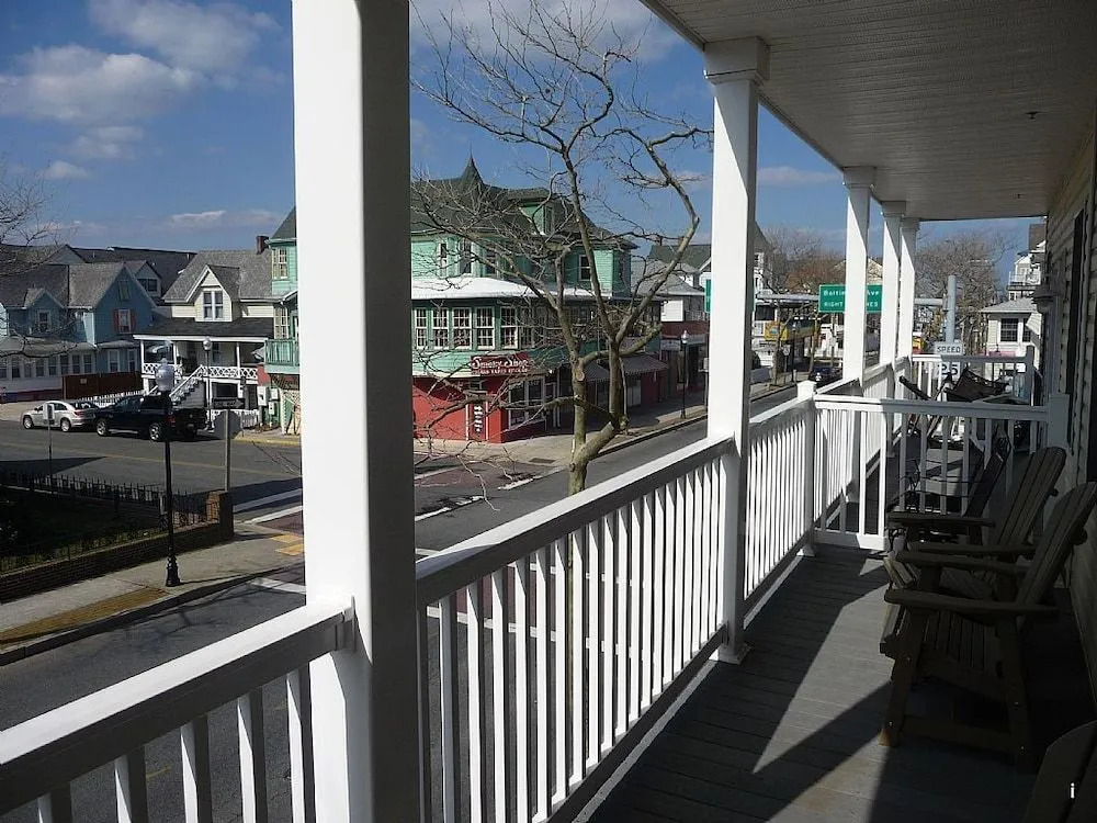 Boards Edge 102 - 4 Br Townhouse