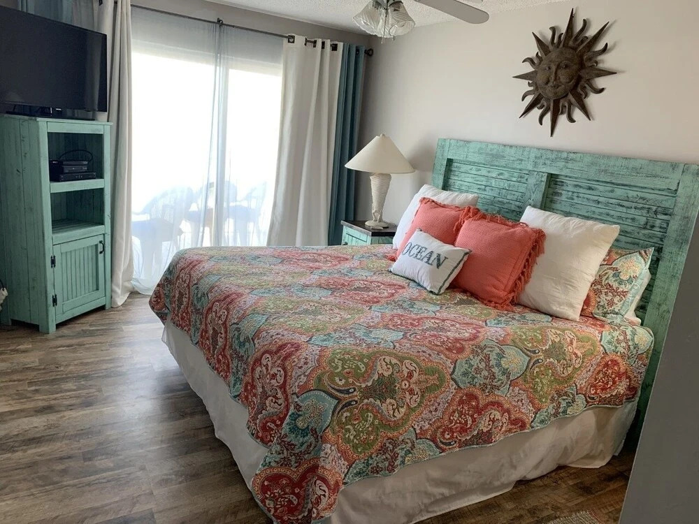 Ocean House II 2504 Condo Direcly Overlooking Gulf and Beach With Heated Pool by Redawning