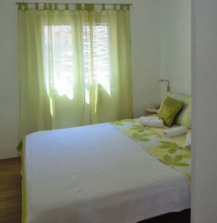 Remarkable 1-bed Apartment in Marina