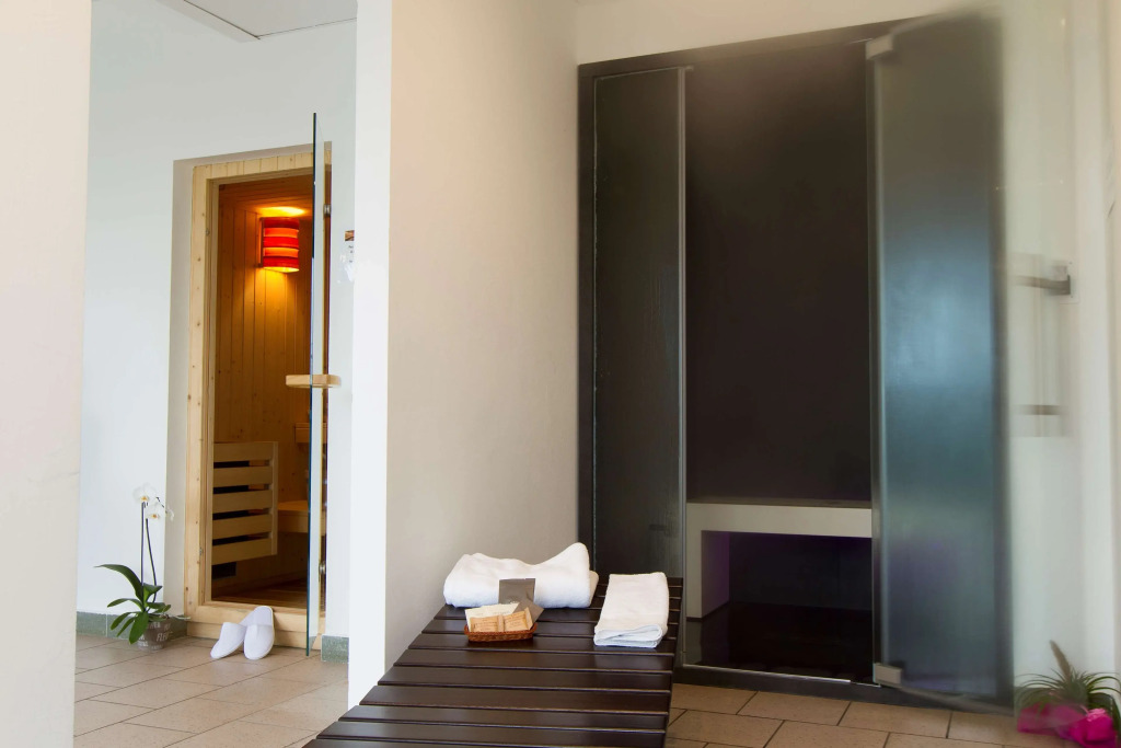 HotelTo