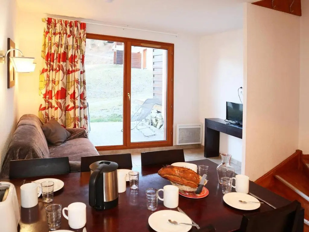 Chalet mitoyen avec piscine, sauna et hammam aux Orres 1800 - FR-1-322-108