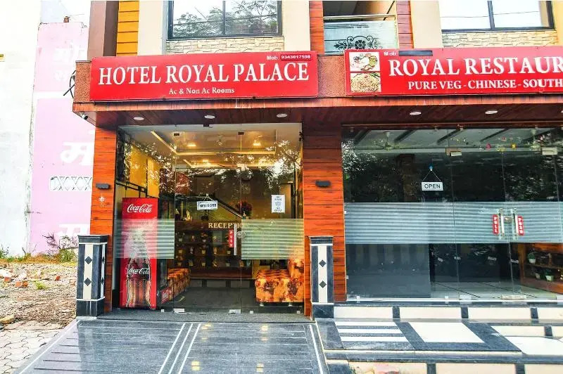 FabHotel Royal Palace