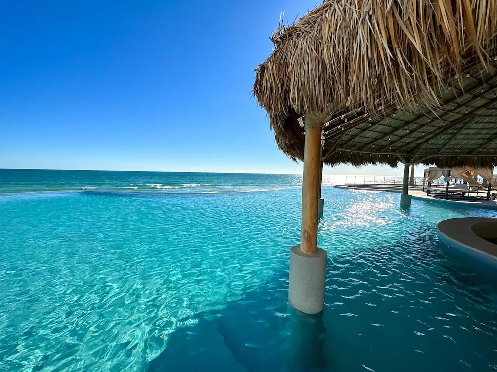 Beachtop Haven 2BR Condo at Iconic Sandy Beach