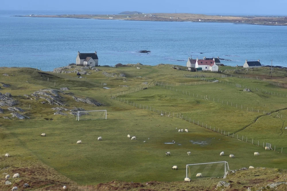 Pod Beag beside the sea Isle of Eriskay