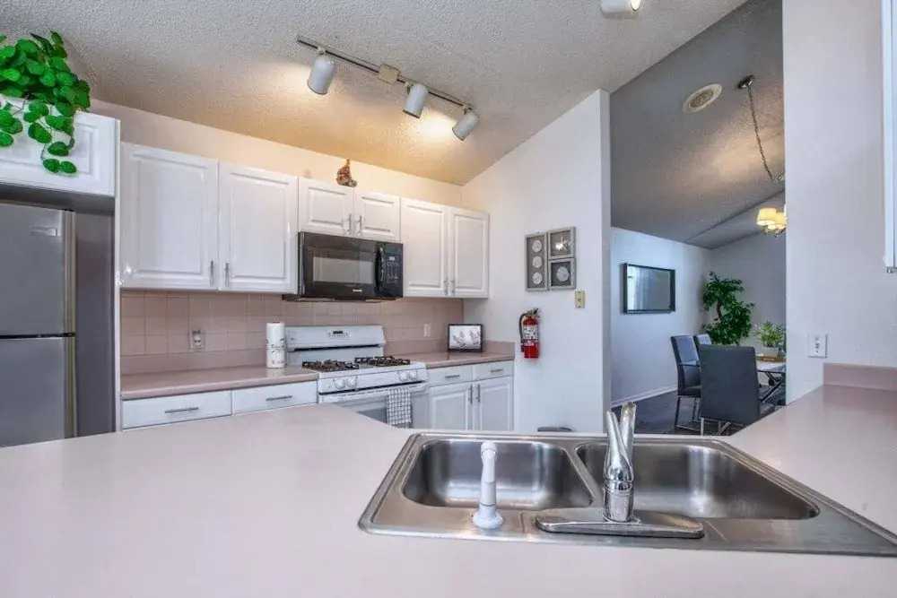 Water Front Privacy On Disneys Doorstep-2100oi 4 Bedroom Home by Redawning