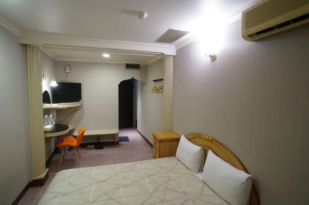 Yi Yuan Hotel