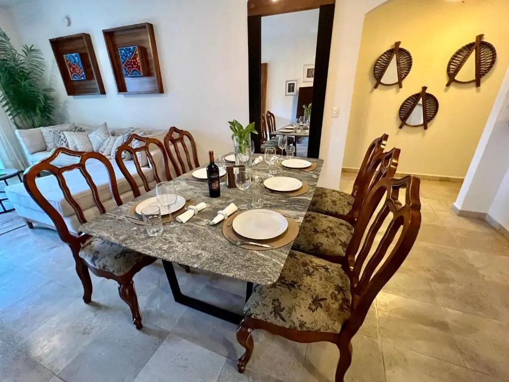 Beachfront 2 bedroom Condo in Playa Royale Resort, Nuevo Vallarta