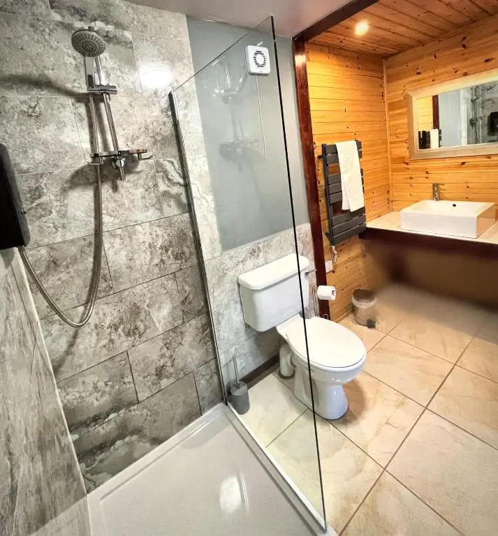Wren 23-Hot Tub-Woodland Lodges-Tenby-Pembroke